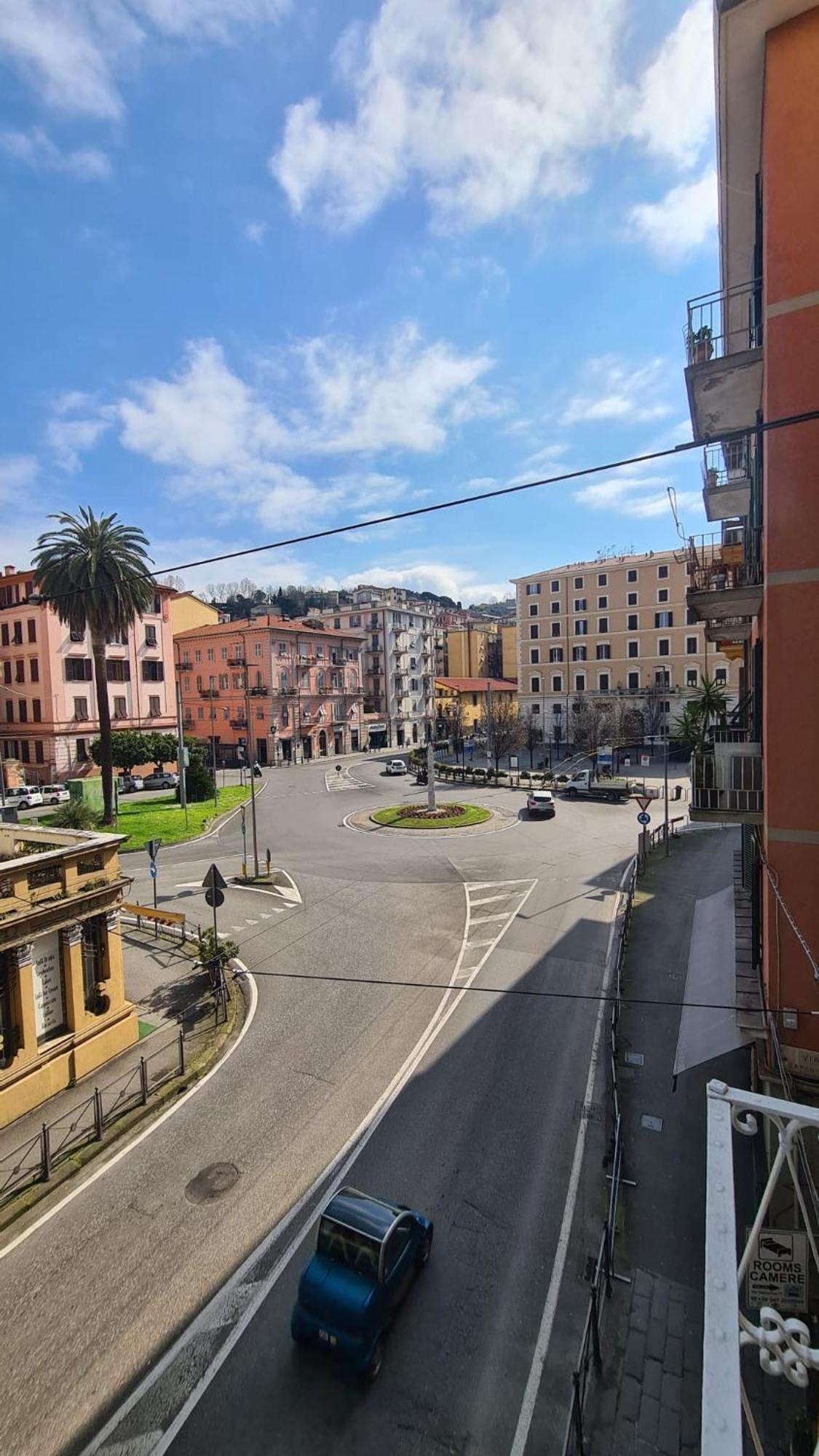 Hotel Amici Holidey Camera Stazione à La Spezia Extérieur photo